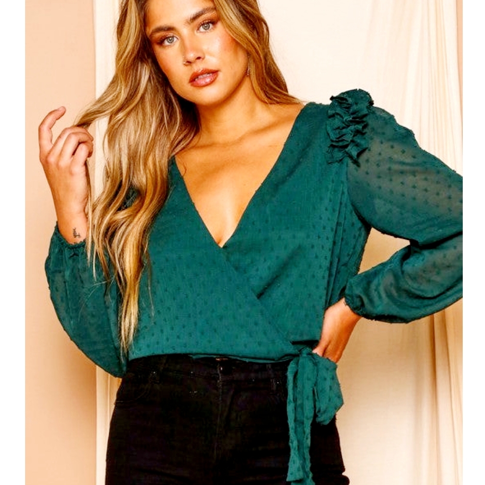 PEACH LOVE CALIFORNIA Boho Chic Long Sleeves Top - Picture 2 of 7